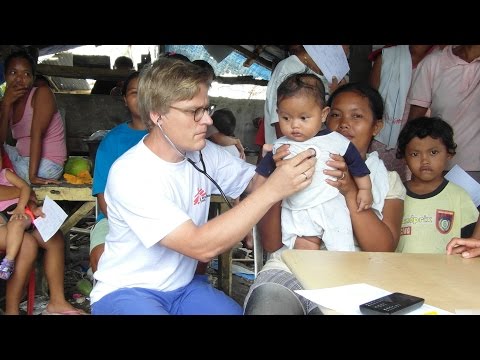 Vom Notarztwagen ins Krisengebiet – Arzt Tankred Stöbe im Portrait | Ärzte ohne Grenzen