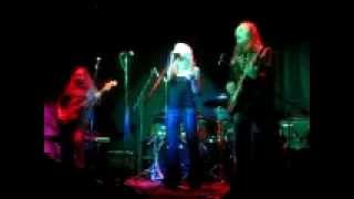 ALYONA (COMMUNICATION BREAKDOWN) LED ZEPPELIN TRIBUTE