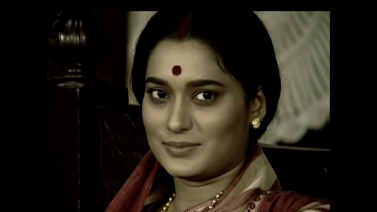 Anna Korotaeva yalangoch