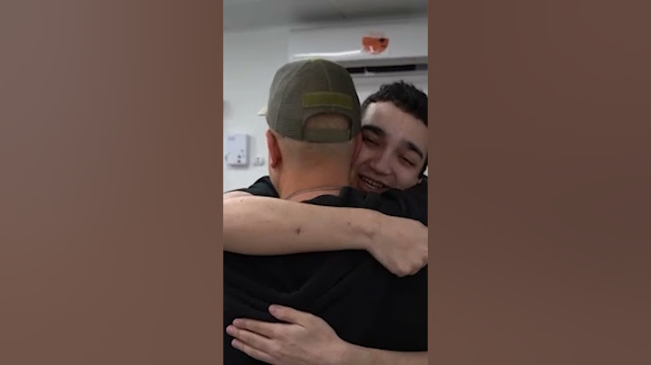 American-Israeli hostage Edan Alexander reunites with family after 19 months