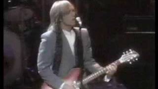 Guns N&#39; Roses - Heartbreak Hotel (Feat Tom Petty)