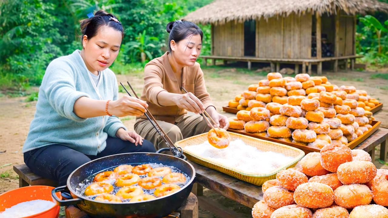How to Make Giant Sugar-Coated Donut and Bring to Market to Sell - Daily Farm Life