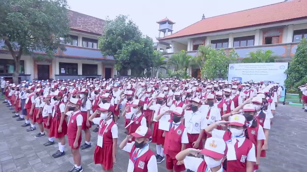 PEMBUKAAN MPLS KABUPATEN BADUNG  DI SMPN 2 KUTA - VIDEO DARI HUMAS PEMKAB BADUNG