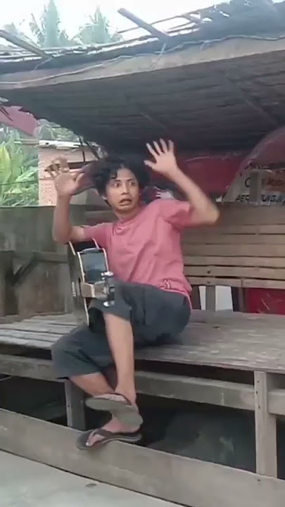 Hari sial mak iyem