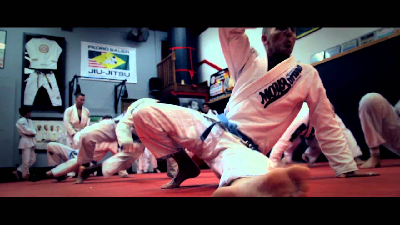 Gracie Jiu Jitsu in Portland prepares you for anything - YouTube