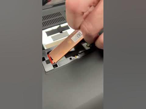 Taking apart the Lenovo P16 Gen1 to see the storage and memory