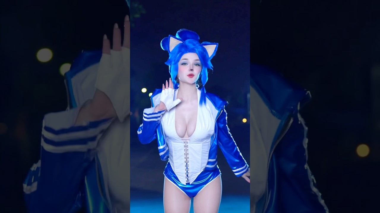 Do you all love gravity? 😉🥵🥰 #anime #cosplay