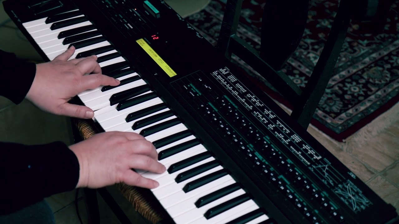 DX7 II relaxing in the studio - YouTube
