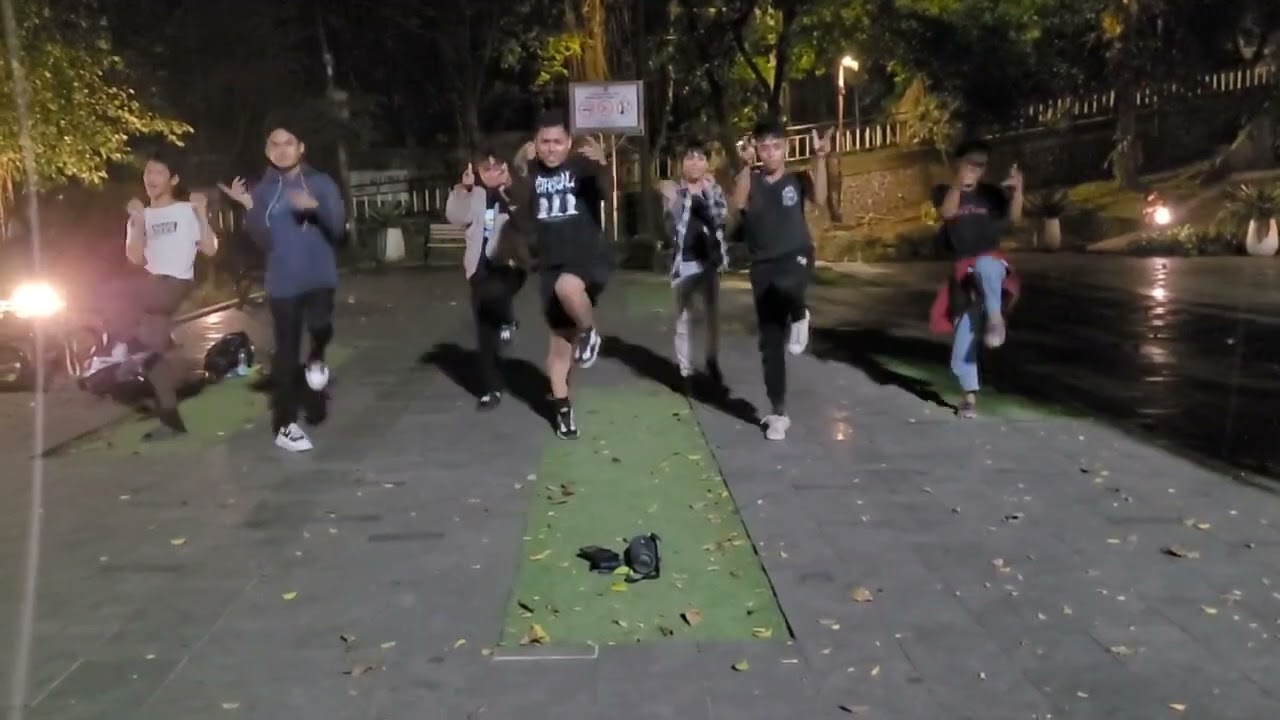 7R@NS MONS7ER FOREVER PARTICE