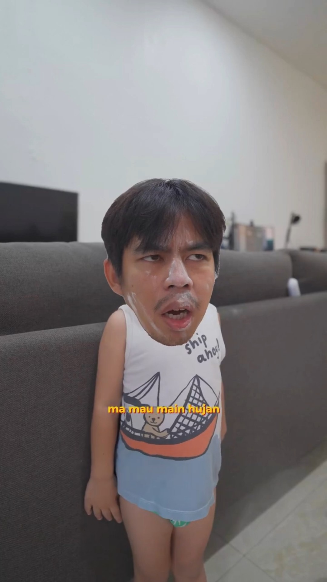 mandi hujan