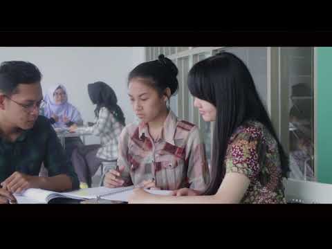 Profil Singkat Sekolah Tinggi Farmasi Indonesia