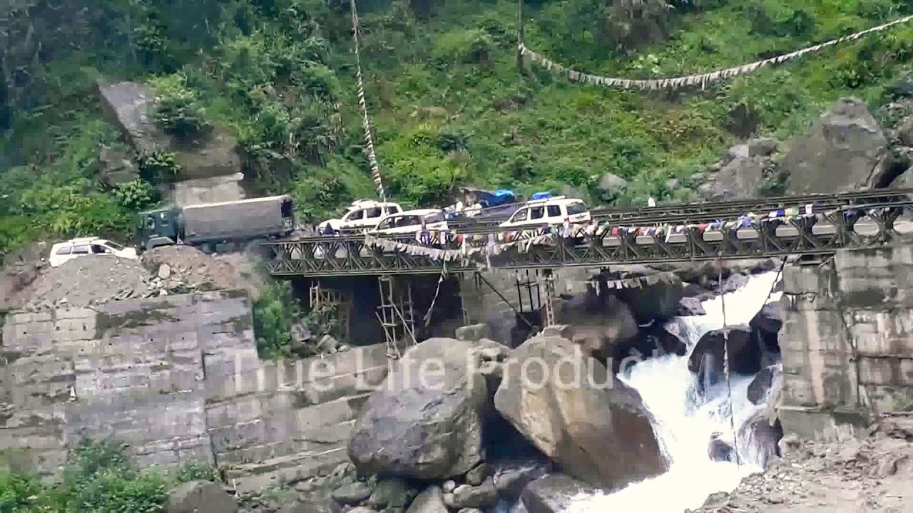 Most Dangerious Bridge In sikkim with a beautiful waterfall : way to Lachung & Lachen