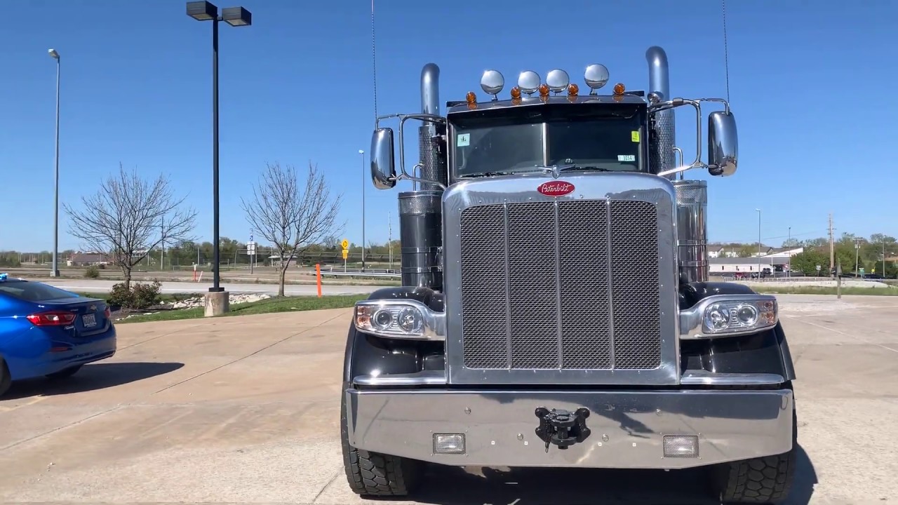 2020 Peterbilt 389 With Century 1150 Rotator With Knee Boom Underlift ...