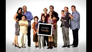 Modern Family : Pilot (Introduction) | STS