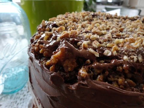 Chocolate praline layer cake Recipe