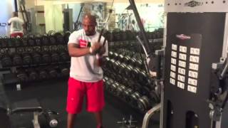 Diagonal Tricep Extension