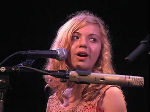 Caroline Mack sings "Hallelujah" at FODfest '09