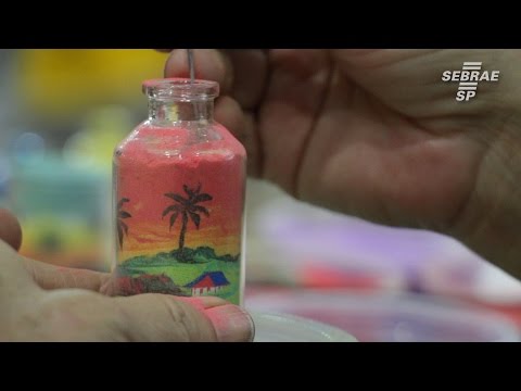 Vídeo: Como Fazer Pinturas De Areia Colorida Em Uma Garrafa