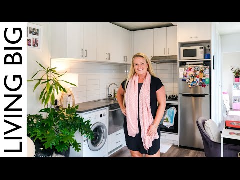 Woman Finds FINANCIAL FREEDOM & Debt Free Living in Tiny House