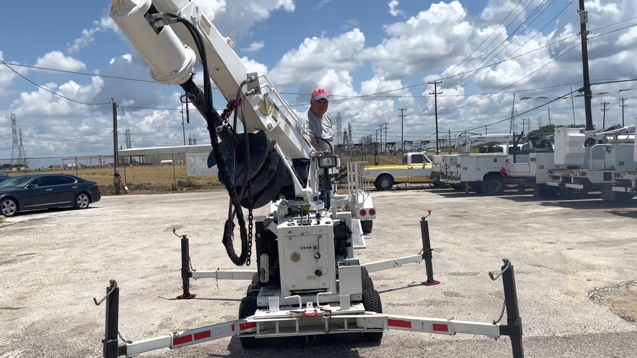 1998 SDP PANTHER EZ HAULER 2500 BACKYARD MINI DIGGER DERRICK