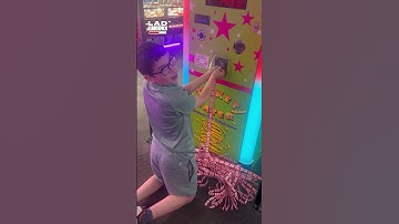 Hack voor oneindige arcadetickets voor jongens 😅 (🎥: ViralHog)