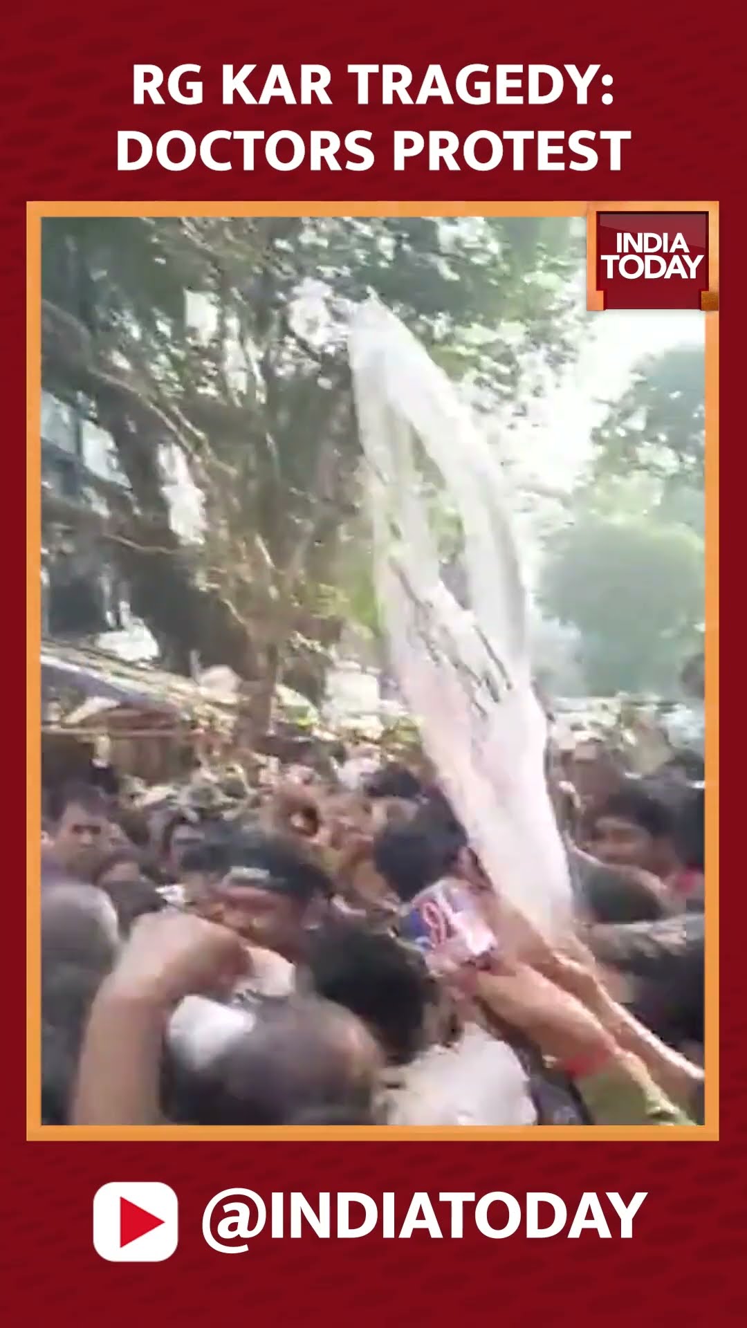 RG Kar Hospital Case: Doctors Hold Protest In Front Of CBI Office In Kolkata #rgkarcase #shorts