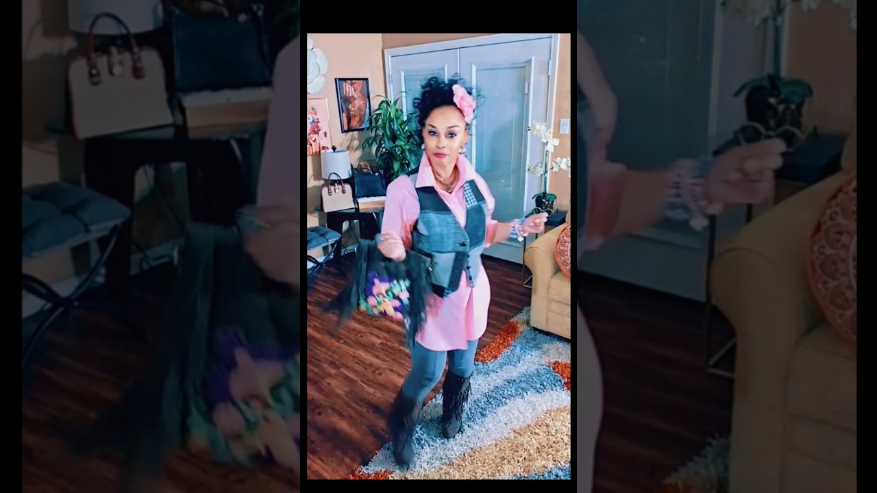 Сегодня утром опоздала. Вот мой наряд дня. Он настоящий, просто бомба!