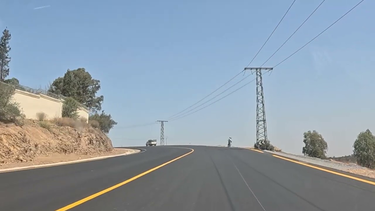 De Ain Aouda vers sortie Autoroute Casablanca en DEAUVILLE ...une voie en cours de réaménagement ..