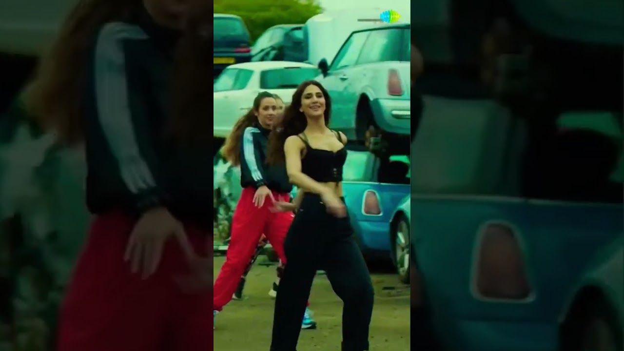 Akshay and Vaani ki super chemistry 😍! 