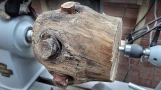 This time it's KNOBS OFF -  A Monkey Puzzle Woodturning project