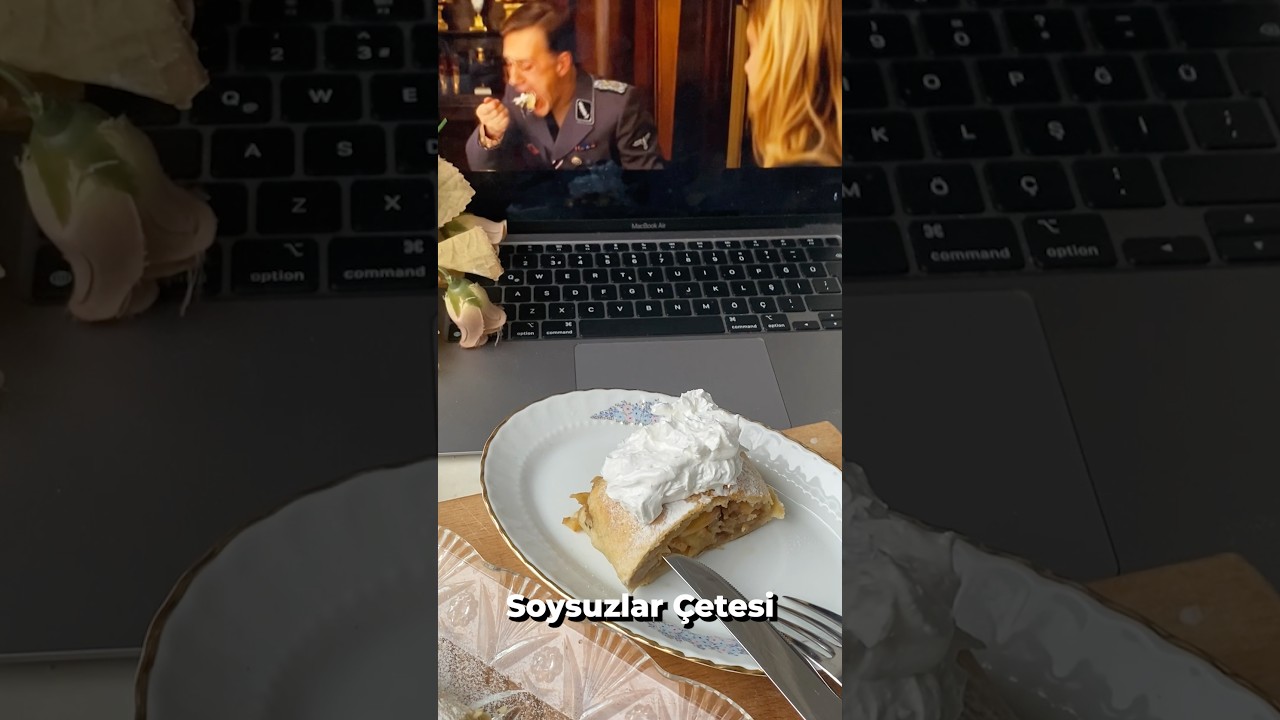 Soysuzlar Çetesi Elmalı Strudel Yapıyoruz #yemektarifleri #pratiktarifler #tarif Soysuzlar Çetesi Elmalı Strudel Yapıyoruz #yemektarifleri #pratiktarifler #tarif