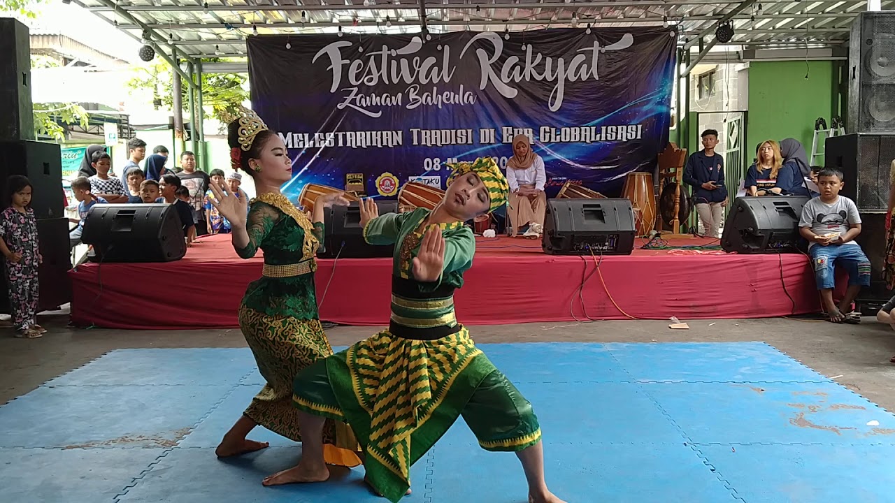 Jaipongan duet awet rajet bikin merinding