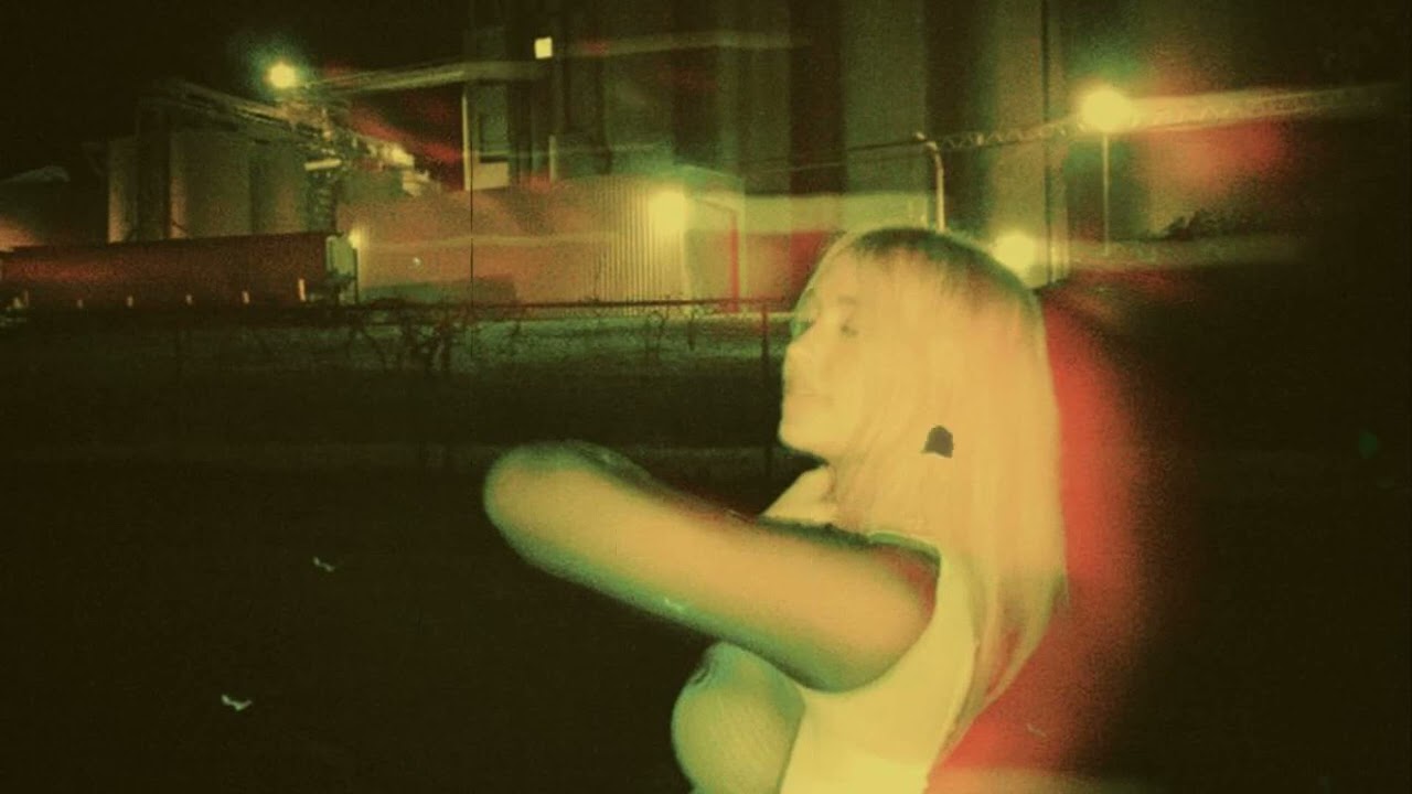 i see her in my dreams