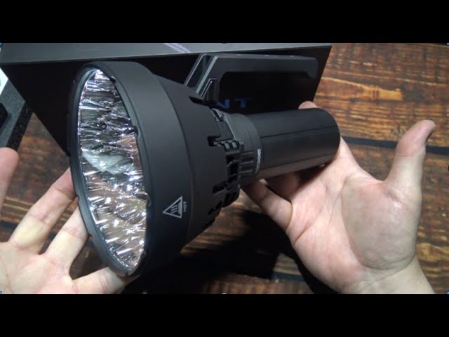 Imalent SR32 Flashlight Kit Review! (Brightest Flashlight In The