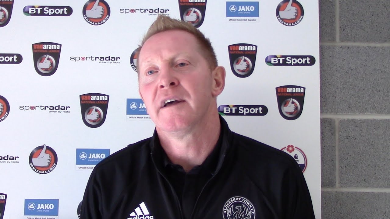 camera iphone 8 plus apk Gary Waddock - FC Halifax Town reaction