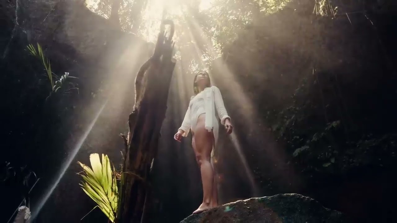 TOP 10 MOST BEAUTIFUL WATERFALLS IN ASIA - BALI EDITION