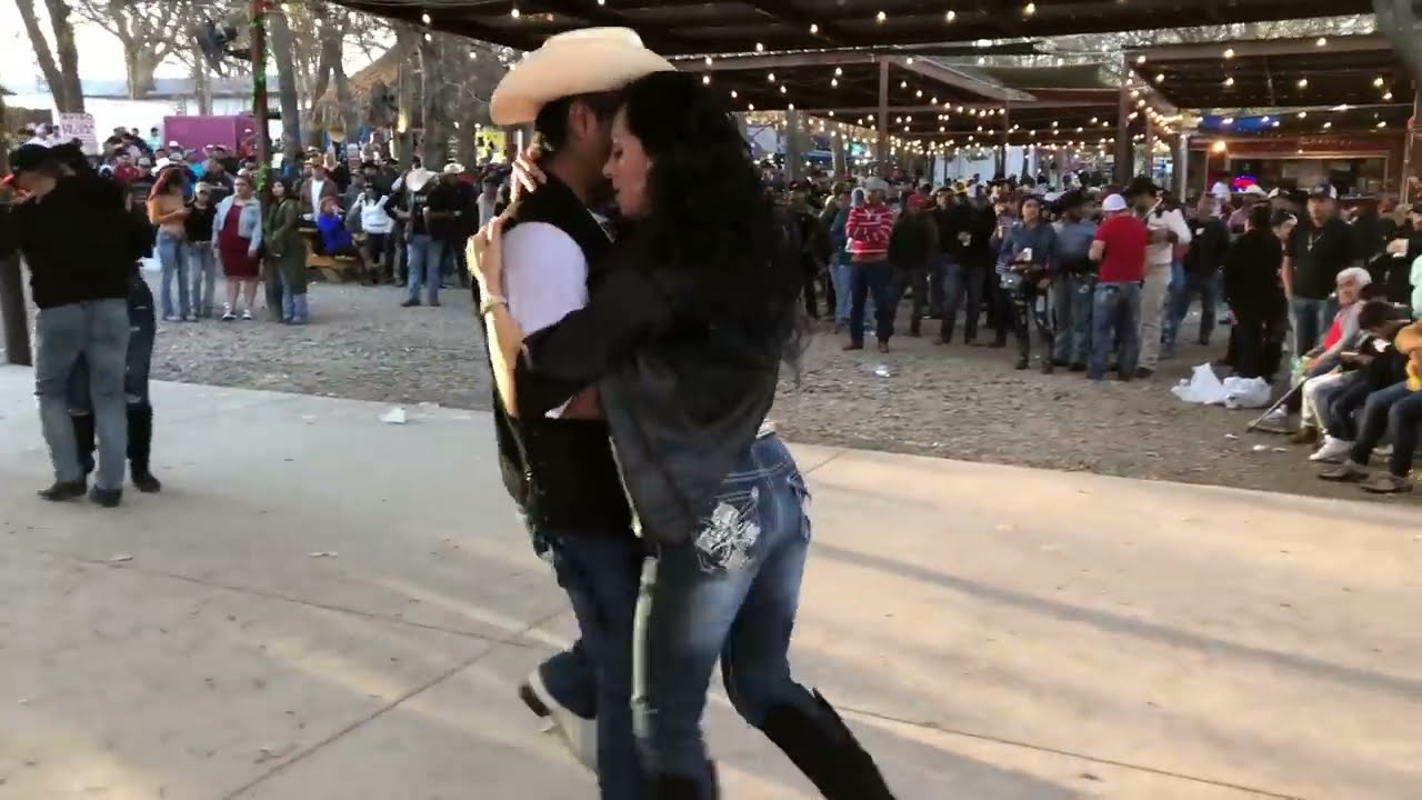 Pero que bonito baila Claudia en la Pista de la Pulga de la 812!