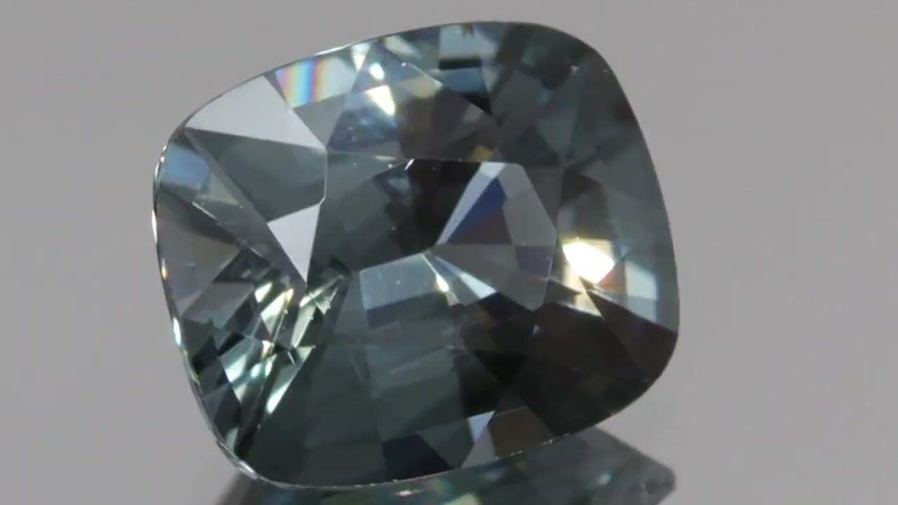 天然スピネル 0.98ct 【プラチナブラック】 ミャンマー