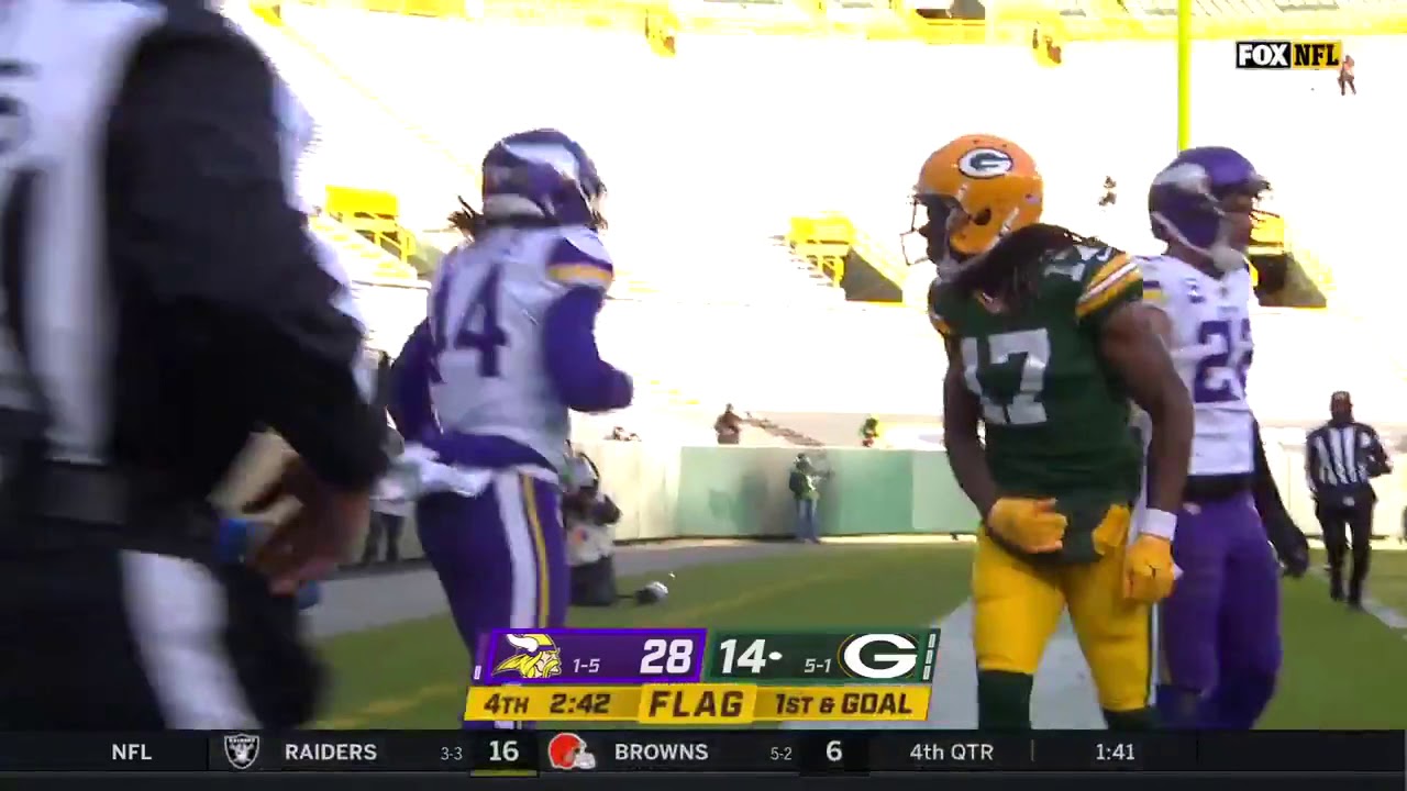 Davante Adams with a beautiful contested catch for touchdown number 3 ...