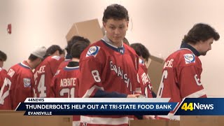 Evansville Thunderbolts helps out at the Tri-State Food Bank