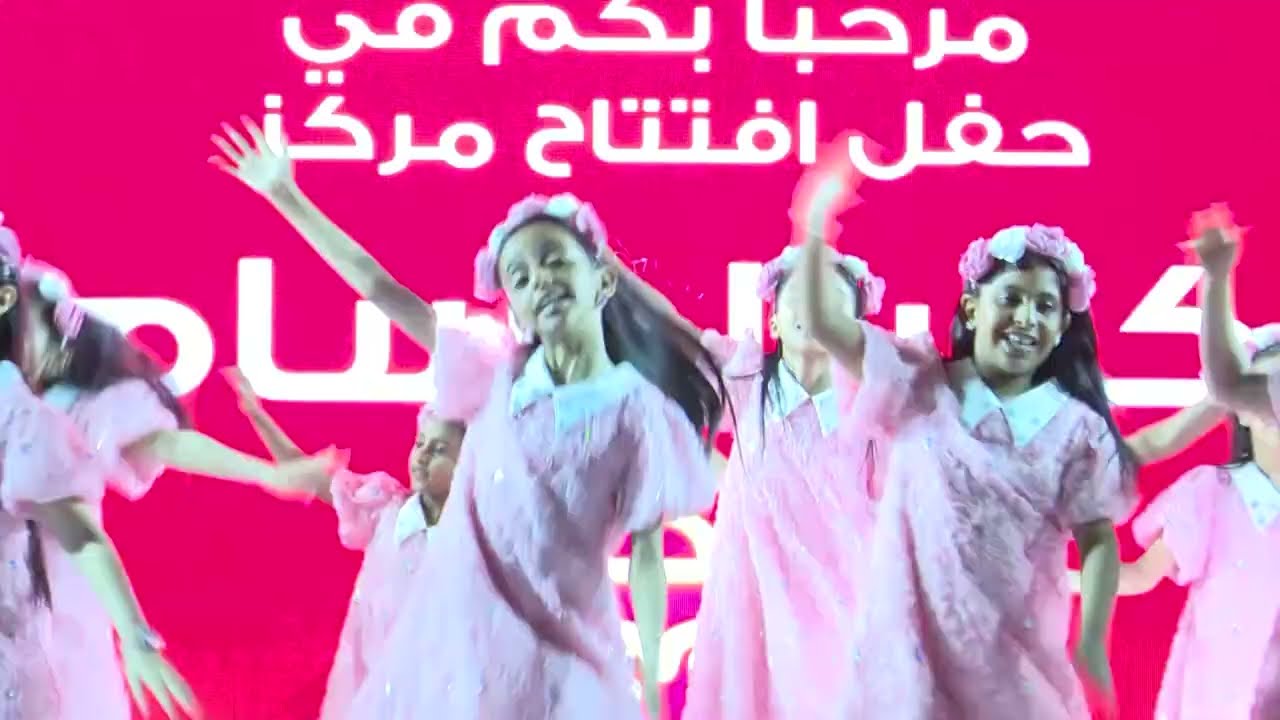 ابداع الزهرات في استعراض نشيد افتتاح ركن البسام في جازان