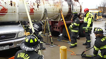 Heavy Lifting Vehicle Extrication with Paratech Struts | Firefighter Training