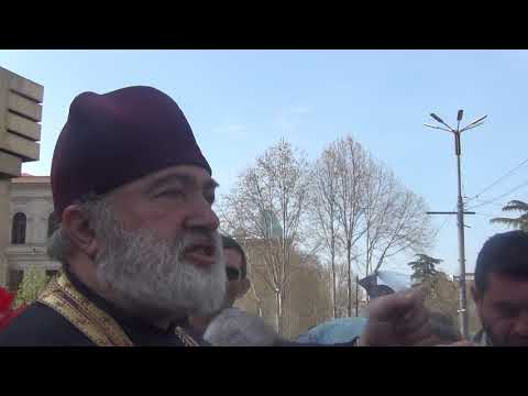 მამა ელიზბარი 9 აპრილის ლიდერებს ადანაშაულებს , დაპირისპირება ირაკლი ბათიაშვილის მეუღლესთან