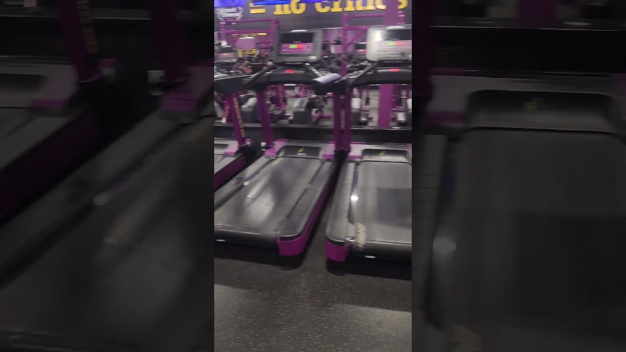 Wednesday after Memorial Day and Planet Fitness was EMPTY 😲🏋️ Had the whole gym to myself!  #GymLife