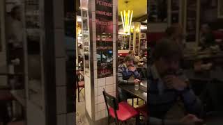 Viaja Mamuska Impecável Atendimento no "ASTOR" Restaurante em SP Vila Madalena