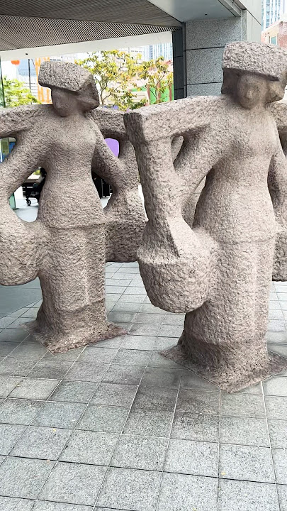 URA Centre, Singapore#singaporeattractions #amazing #beautiful #stonesculpture #stonework