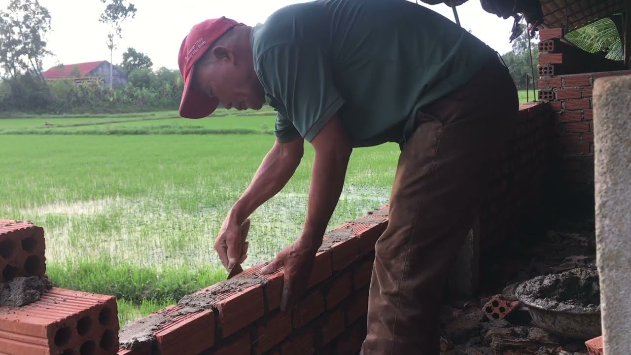 một ngày làm thợ xây