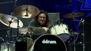 Drum Battle ( Bobby Rondinelli and Vinnie Appice )