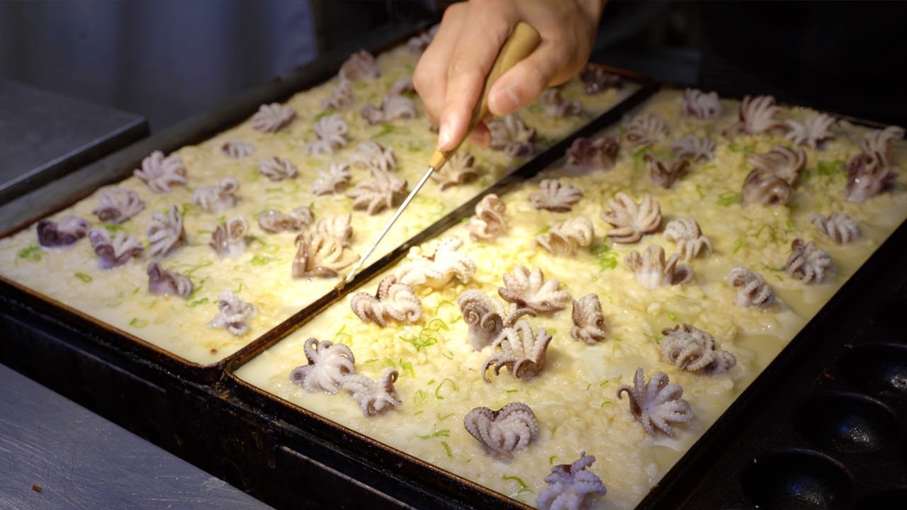 【大阪たこ焼き】タコ丸ごと１匹入ったたこ焼き｜踊りだこ・道頓堀｜TAKOYAKI｜Japanese Street Food｜Osaka