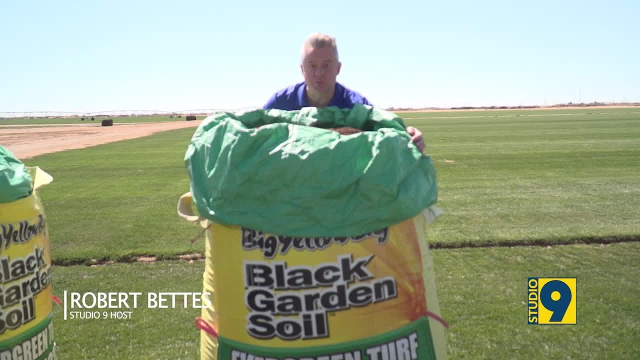 Get MiracleGro Garden Soil 1 cubic foot bag in MI at English Gardens  Nurseries  Serving Clinton Township Dearborn Heights Eastpointe Royal  Oak West Bloomfield and the Plymouth  Ann Arbor Michigan Areas